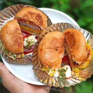 Bun Tikki/ Sev Pav